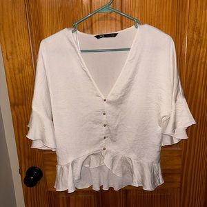 White shirt sleeved Zara top